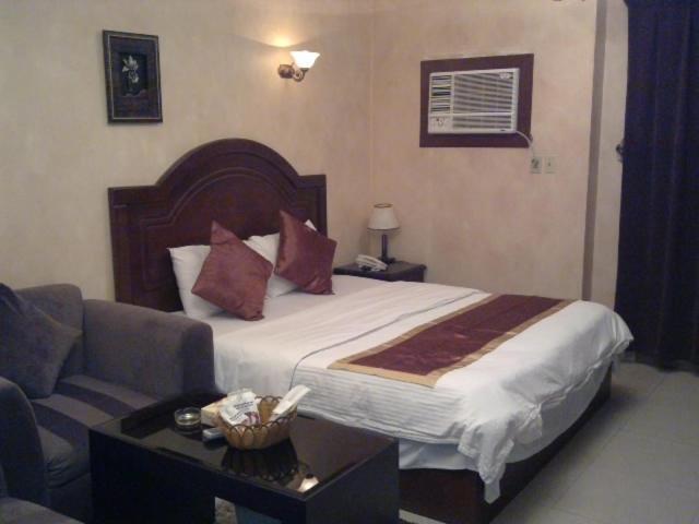 อัล บารอน พาเลซ อัล โคบาร์ Aparthotel Nadinah ภายนอก รูปภาพ